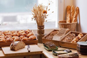 Daily buffet breakfast (EUR 16 per person) - Alfred Hotels Montreuil (Montreuil)