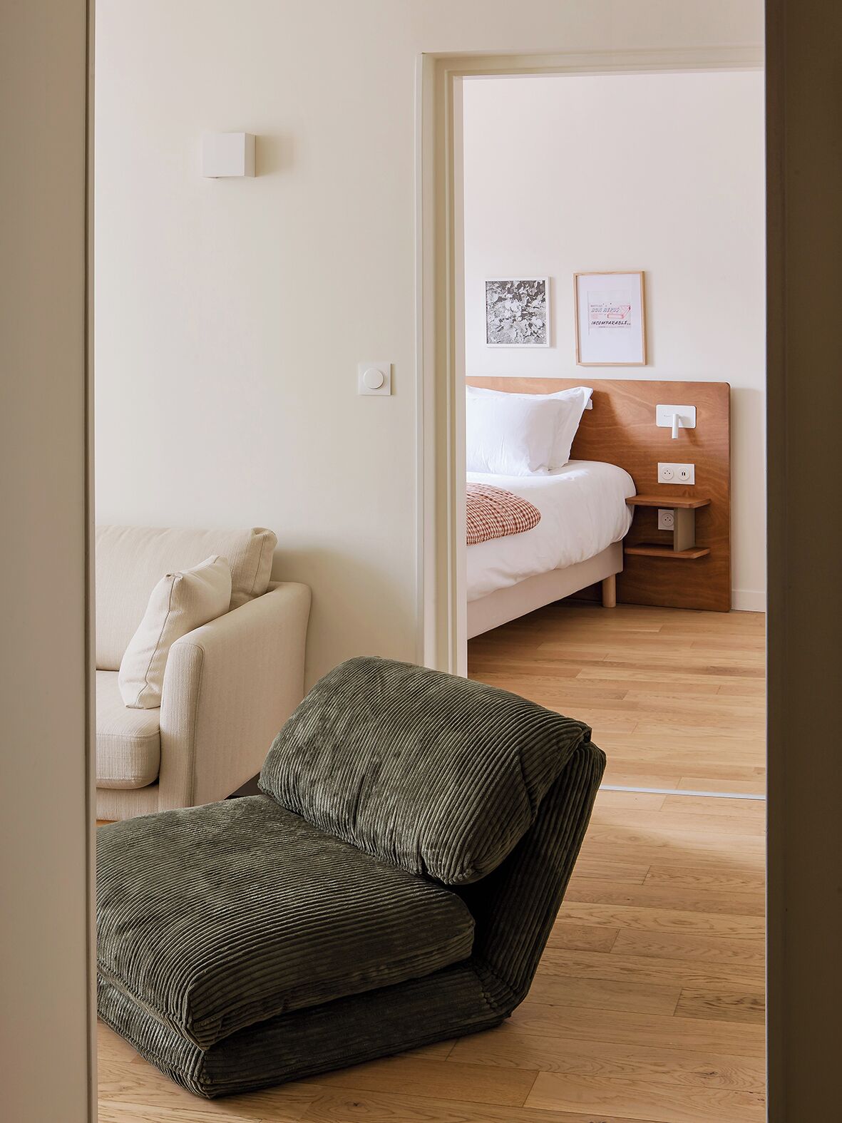 Appartement | Bureau, espace de travail pour ordinateurs portables