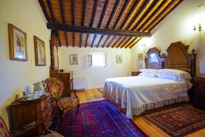 Unclassified image, 5 of 8, button - Charming King Room with Garden View Villa Dorigny Mansion (Verona)