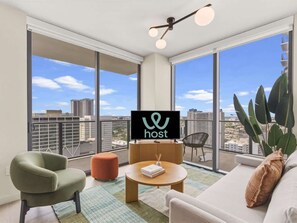 TV - Downtown 2BR | FIFA Fan Fest + Skyline Views (Miami)