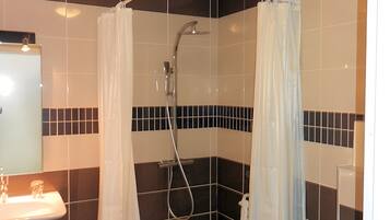Een douche, een haardroger