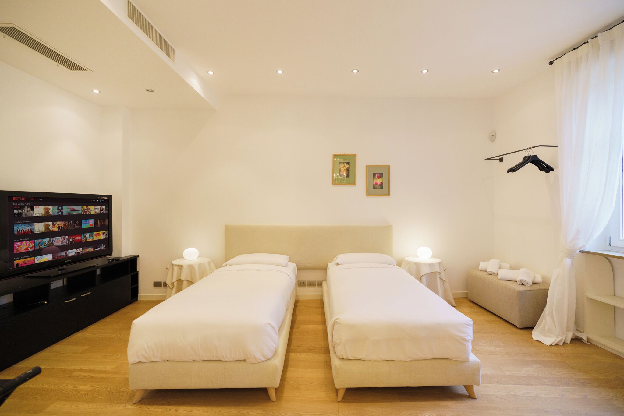 アパートメント バルコニー シティビュー | セーフティボックス (室内)、アイロン / アイロン台、WiFi (無料)