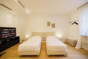 アパートメント バルコニー シティビュー | セーフティボックス (室内)、アイロン / アイロン台、WiFi (無料)