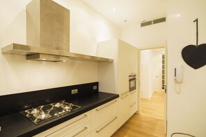 Apartment, Balcony, City View | Private kitchen - Res. Stella Trilo - balcone vista Arena (Verona)