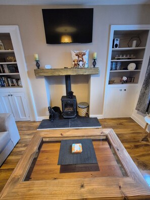 Unclassified image, 4 of 45, button - Cosy, dog friendly, two-bedroom cottage in Hawes. (Hawes)