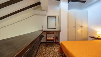 1 camera, ferro/asse da stiro, Wi-Fi, lenzuola