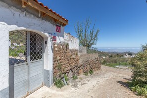 Exterior detail - Vacation Home 'Casarural El Camino De Tejeda' with Sea View, Wi-Fi and Air Conditioning (Vega de San Mateo)