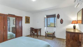 3 chambres, fer et planche Ă repasser, Wi-Fi, draps fournis