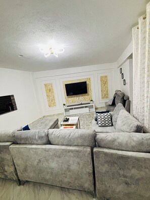Unclassified image, 5 of 6, button - Charming 1-bedroom apartment in vibrant Nanyuki perfect for getaway (Nanyuki)