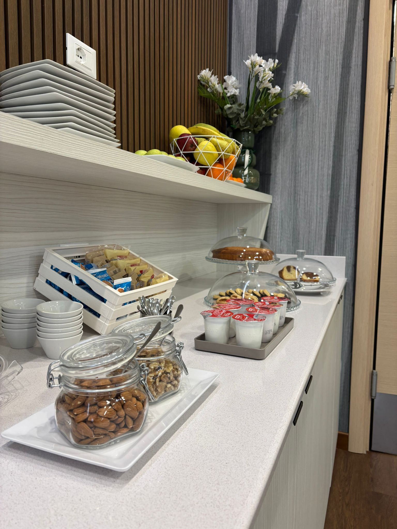 Tägliches Frühstücksbuffet gegen Gebühr
