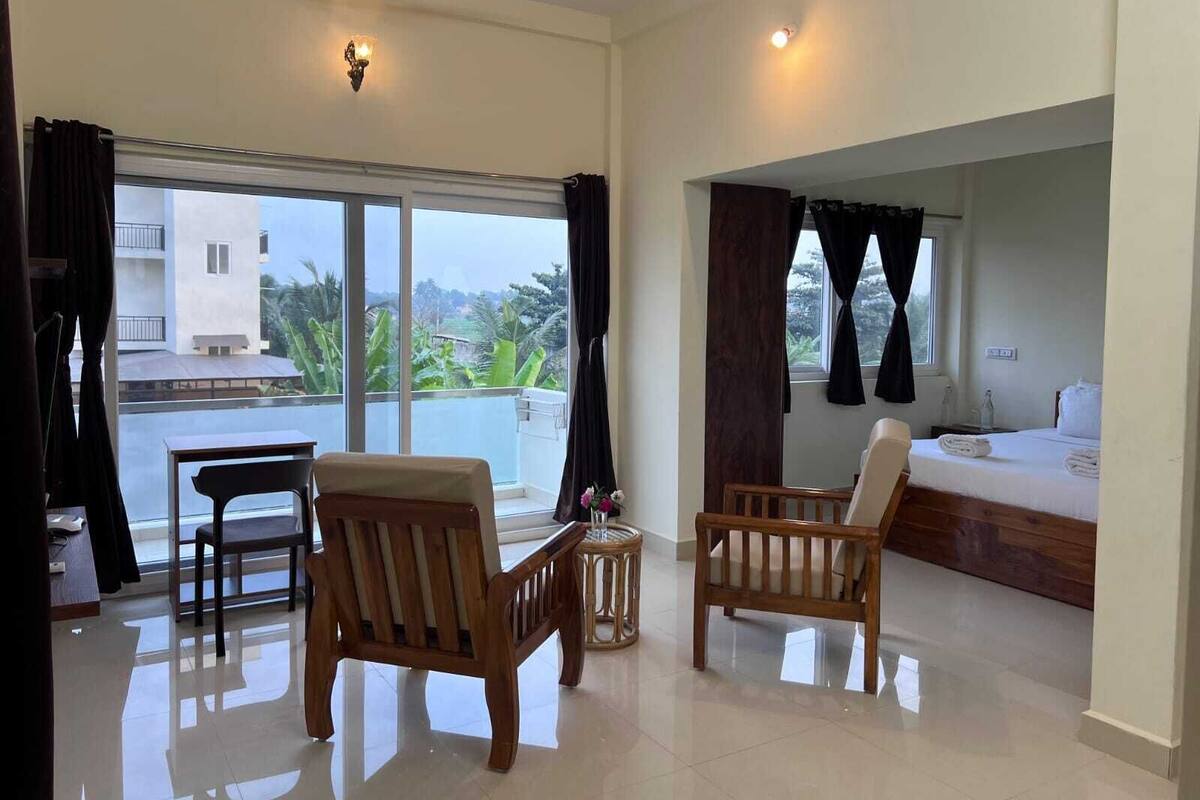 Egyptian cotton sheets, premium bedding, free WiFi