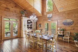 Dining - Timberstone: Spacious Smoky Mountain Cabin with Arcade, Pool Table & Hot Tub (Sevierville)