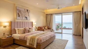 Habitación Deluxe | Escritorio, espacio para trabajar con un portátil, cortinas opacas