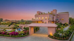 รูปภาพที่ไม่ได้จัดประเภท, 5 จาก 24, ปุ่ม