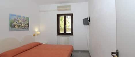Departamento clásico, balcón | Caja de seguridad en la habitación, cortinas blackout y insonorización