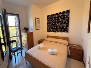 2 bedrooms, iron/ironing board, Internet - Accommodation just steps away from Cala Lupo (Stintino)