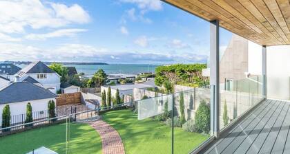 Luxury Sandbanks Home with Panoramic Sea Views