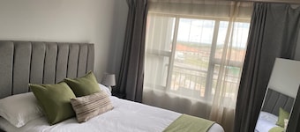 Prime & Secure Sarona City Apartment