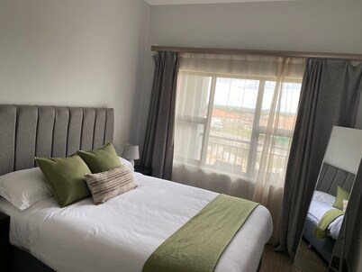 Prime & Secure Sarona City Apartment
