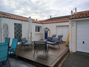Terrace/patio - Kazacare Charming Sablaise House Rated 3 stars (Les Sables-d'Olonne)