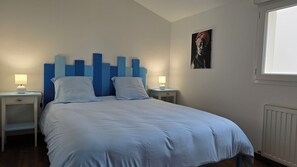 2 bedrooms, iron/ironing board, WiFi, bed sheets - Kazacare Charming Sablaise House Rated 3 stars (Les Sables-d'Olonne)