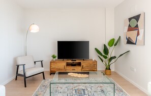 TV - Bali in Rincón | Elegant 2BR Apartment with Terrace & Ocean Views (Rincón de la Victoria)