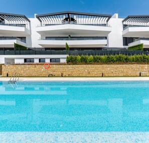 Pool - Bali in Rincón | Elegant 2BR Apartment with Terrace & Ocean Views (Rincón de la Victoria)