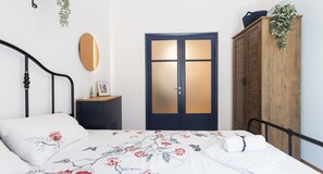 Luokittelematon kuva, 5 kautta 28, painike