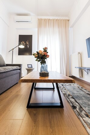 Luokittelematon kuva, 3 kautta 28, painike