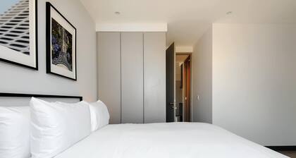 w Luxurious 2BR in the Heart of Interlomas