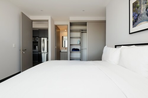 w Charming 2BR in the Heart of Interlomas