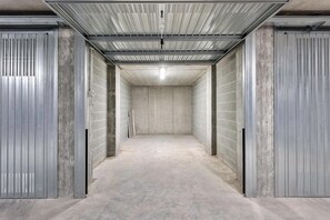 สแตนดาร์ดอพาร์ทเมนท์, หลายห้องนอน (Casa del Colle D2) | ที่จอดรถ