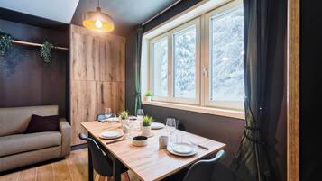 Studio Standar, pemandangan gunung (Casa del Colle Studio E3) | Area keluarga | Smart TV 32-inci dengan saluran TV kabel