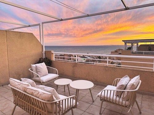 Duplex 2 bedrooms with terrace close to the beach in Santa Pola