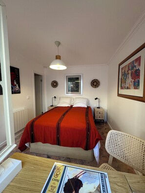 2 quartos, Wi-Fi de cortesia, roupa de cama