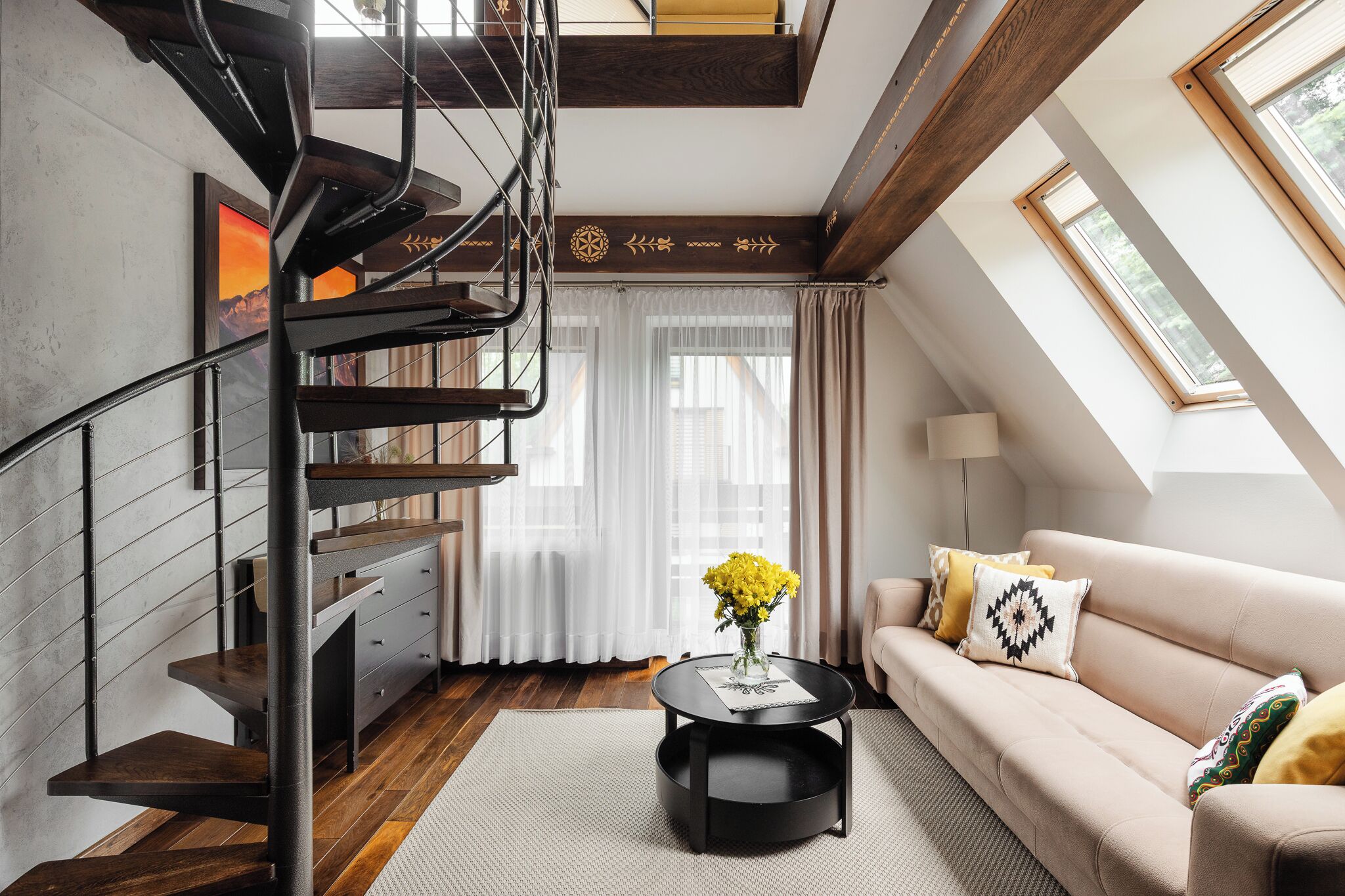 Leilighet, balkong, fjellutsikt | Skrivebord, skrivebord for bærbar PC og wi-fi (inkludert)