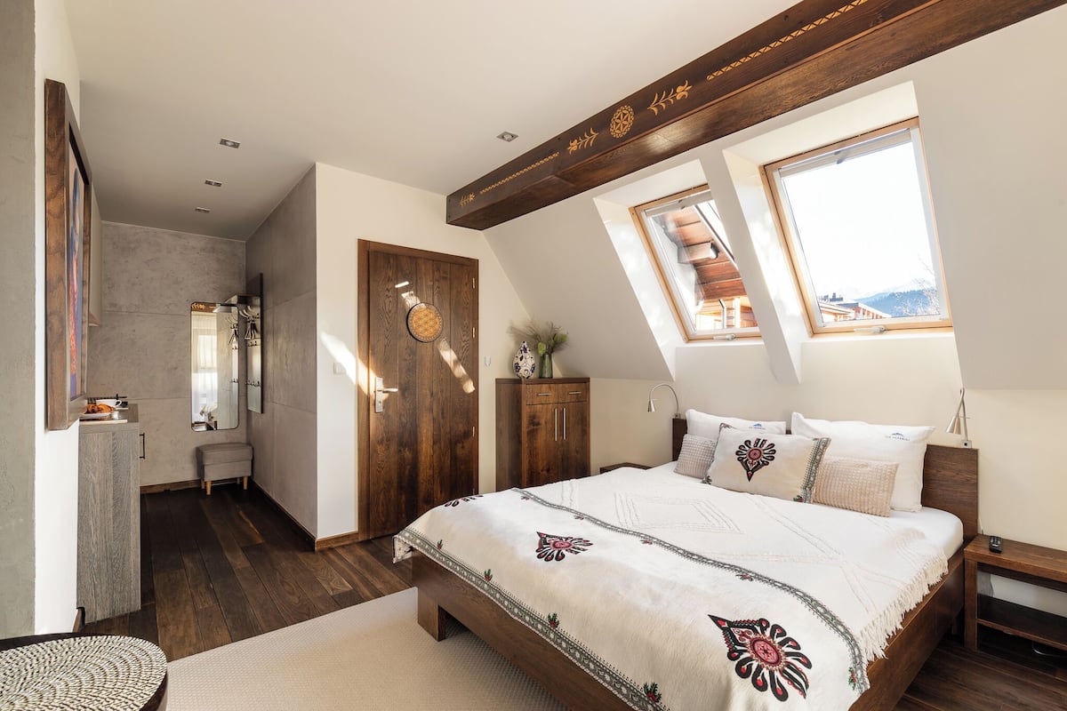 Apartment, Balcony, Mountain View | Desk, laptop workspace, free WiFi