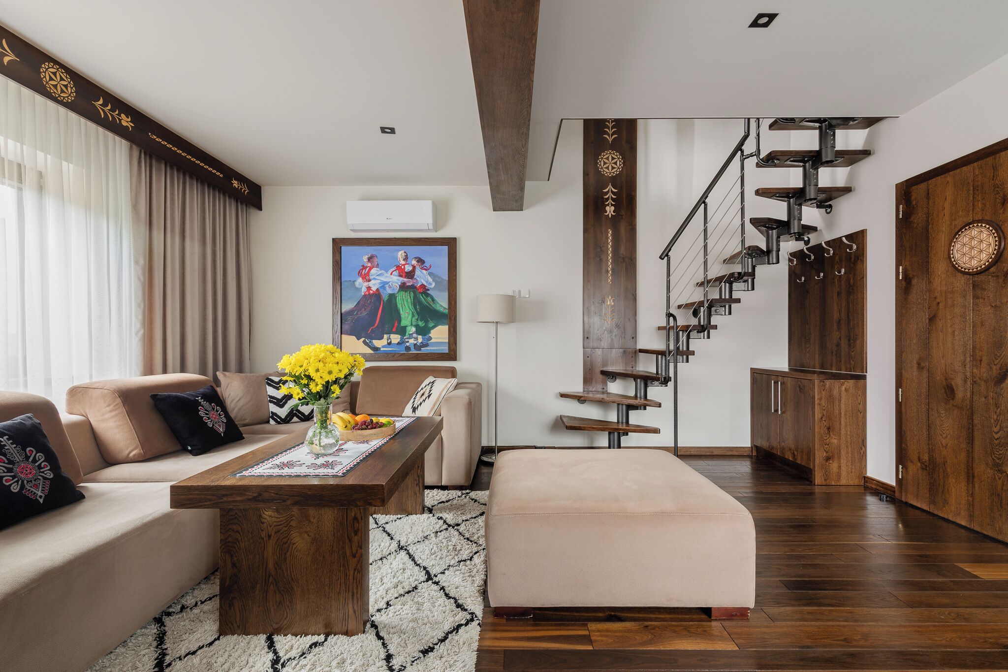 Leilighet – deluxe, fjellutsikt | Skrivebord, skrivebord for bærbar PC og wi-fi (inkludert)