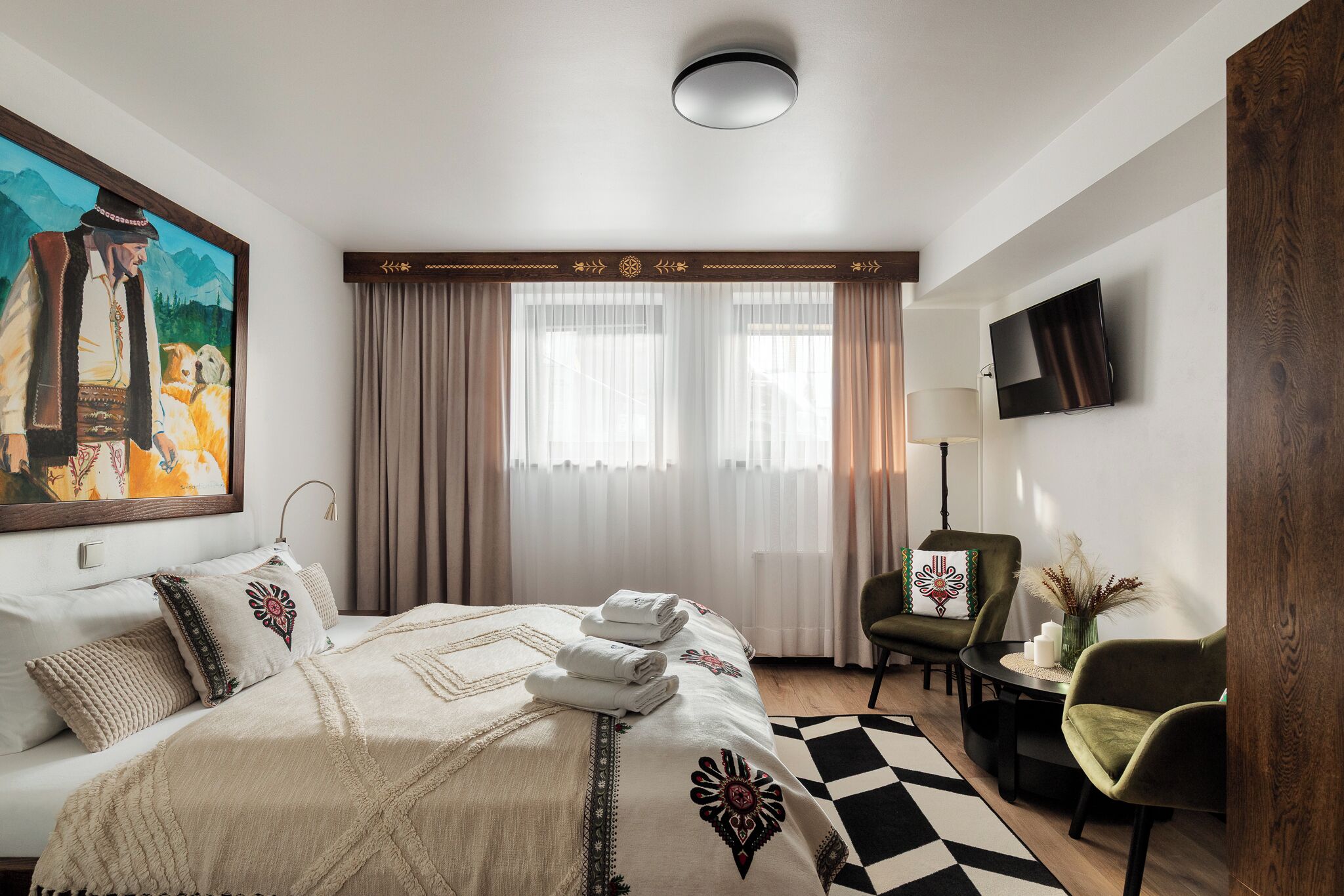 Economy Studio | Desk, laptop workspace, free WiFi