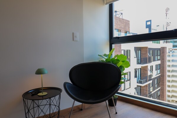 Apartment - w Stylish 2BR Retreat w Balcony in Miraflores (Lima)