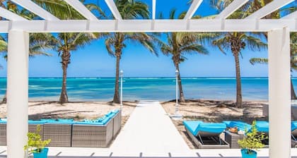 Sprat Bay Luxury Villa - Private Beach and Pool