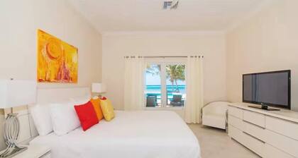 Sprat Bay Luxury Villa - Private Beach and Pool