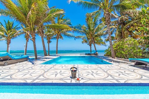 Sprat Bay Luxury Villa - Private Beach and Pool
