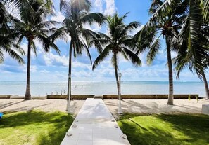 House | 6 bedrooms, Internet - Sprat Bay Luxury Villa - Private Beach and Pool (George Town)
