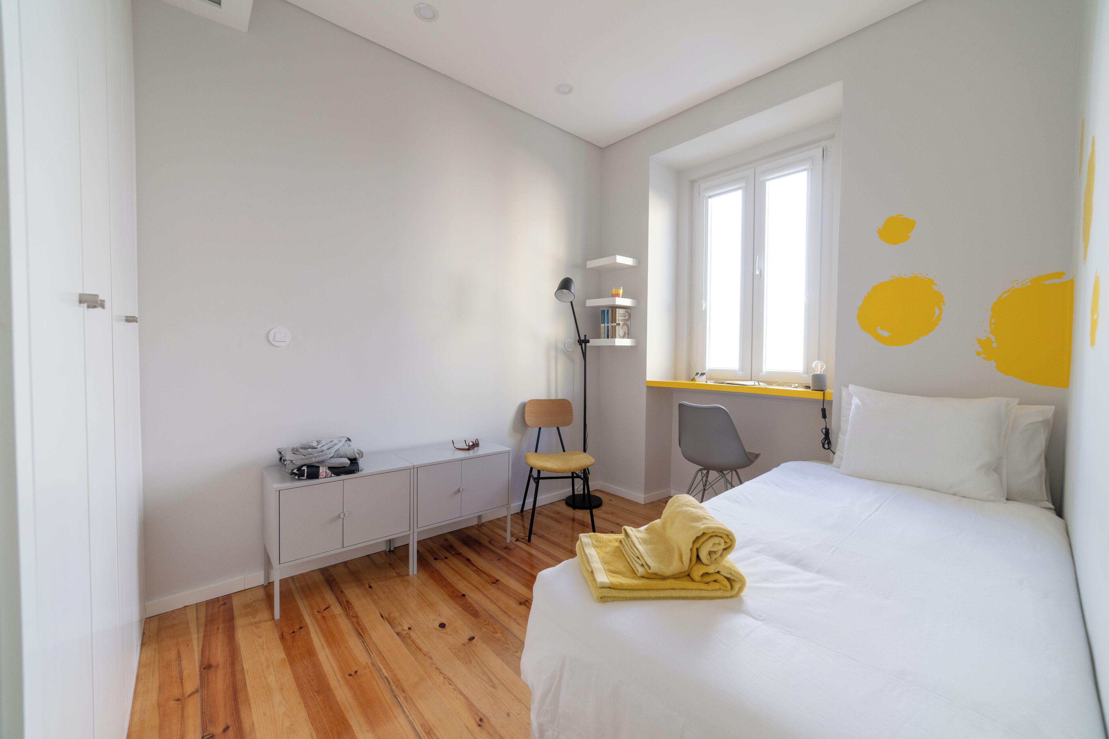 Appartement Standard, 4 chambres | Rideaux d’obscurcissement, fer et planche à repasser