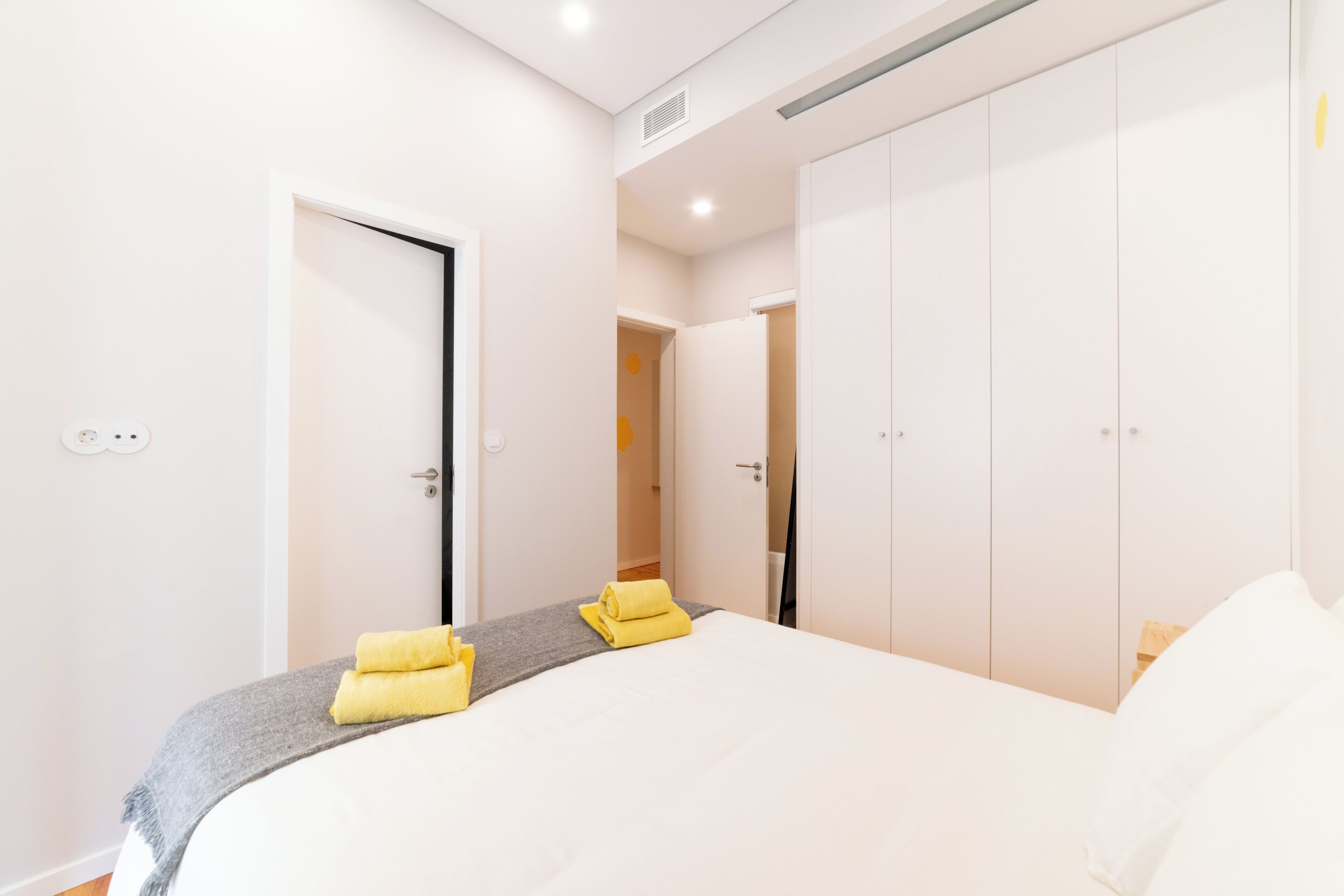 标准公寓, 4 间卧室 | 遮光窗帘、熨斗/熨衣板、免费 WiFi