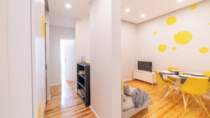 Standard Apartment, 4 Bedrooms (Alameda) | Bahagian dalam