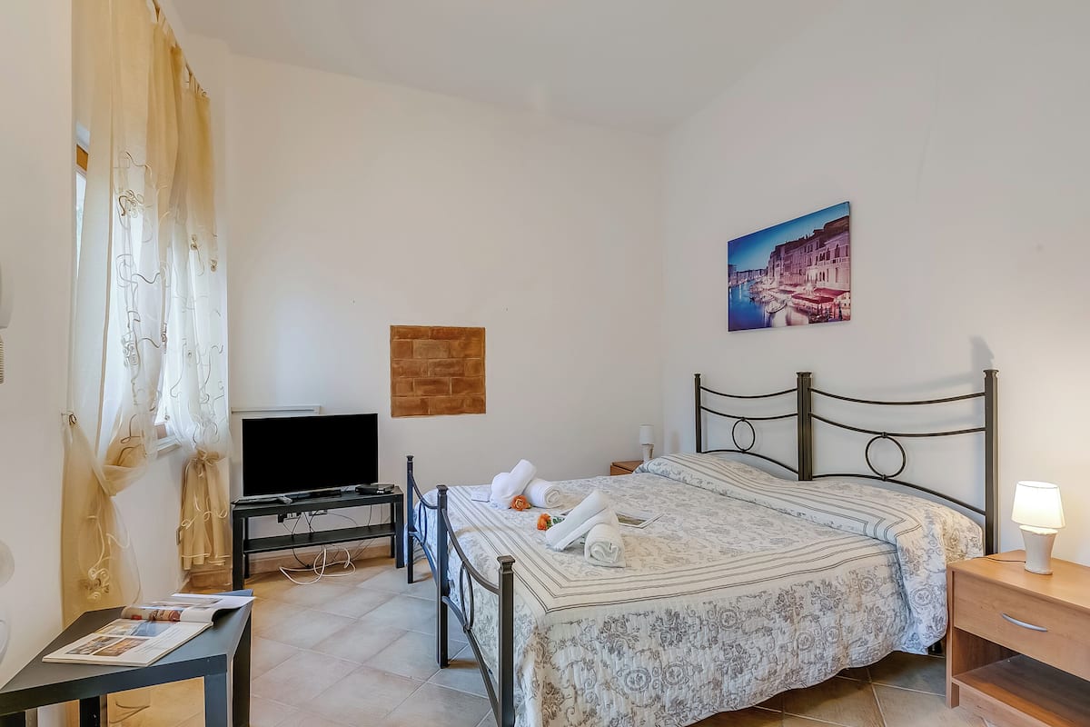 Standard Studio (Residence Argentiera Studios GF for 2) | WiFi, bed sheets
