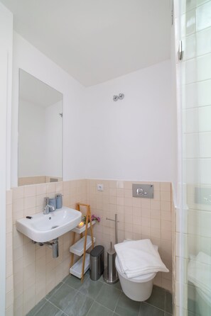 Apartamento Deluxe, 2 habitaciones | Baño