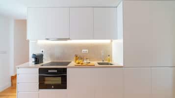 Deluxe Apartment, 2 Bedrooms (São Bento Duplex 3) | Private kitchen